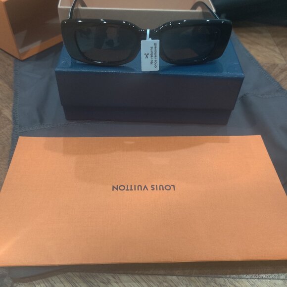 Louis Vuitton LV X TM sunglasses New - Picture 2 of 7
